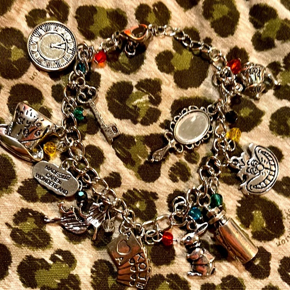 Alice and wonderland inspired bracelet with Brighton Drawstring Bag - Picture 2 of 3